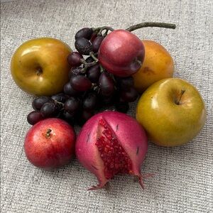 7 Vintage Lot REALISTIC Artificial Faux Fruit Apples Pears Grapes Orange Kiwi